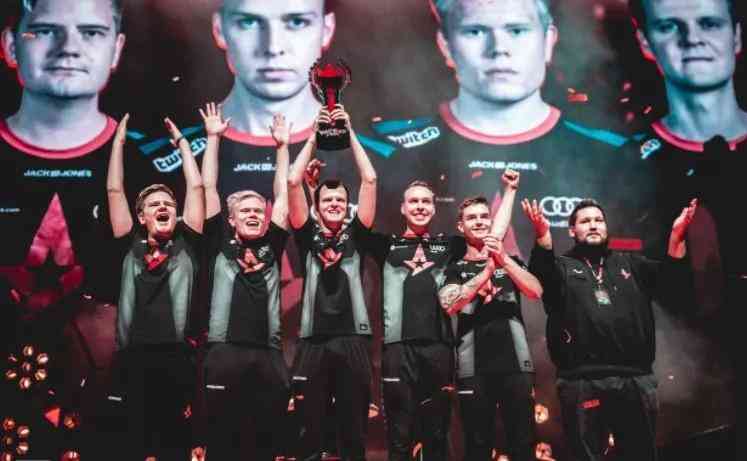 界出现了许 界出现了许