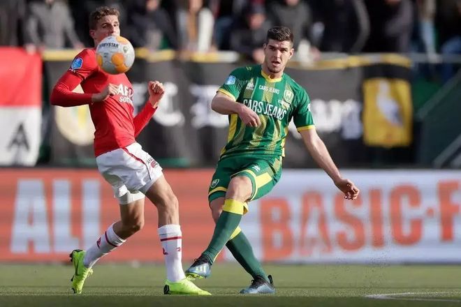 西蒙斯解约 西蒙斯解约