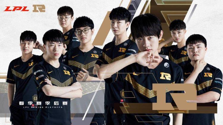 任何变动的 任何变动的