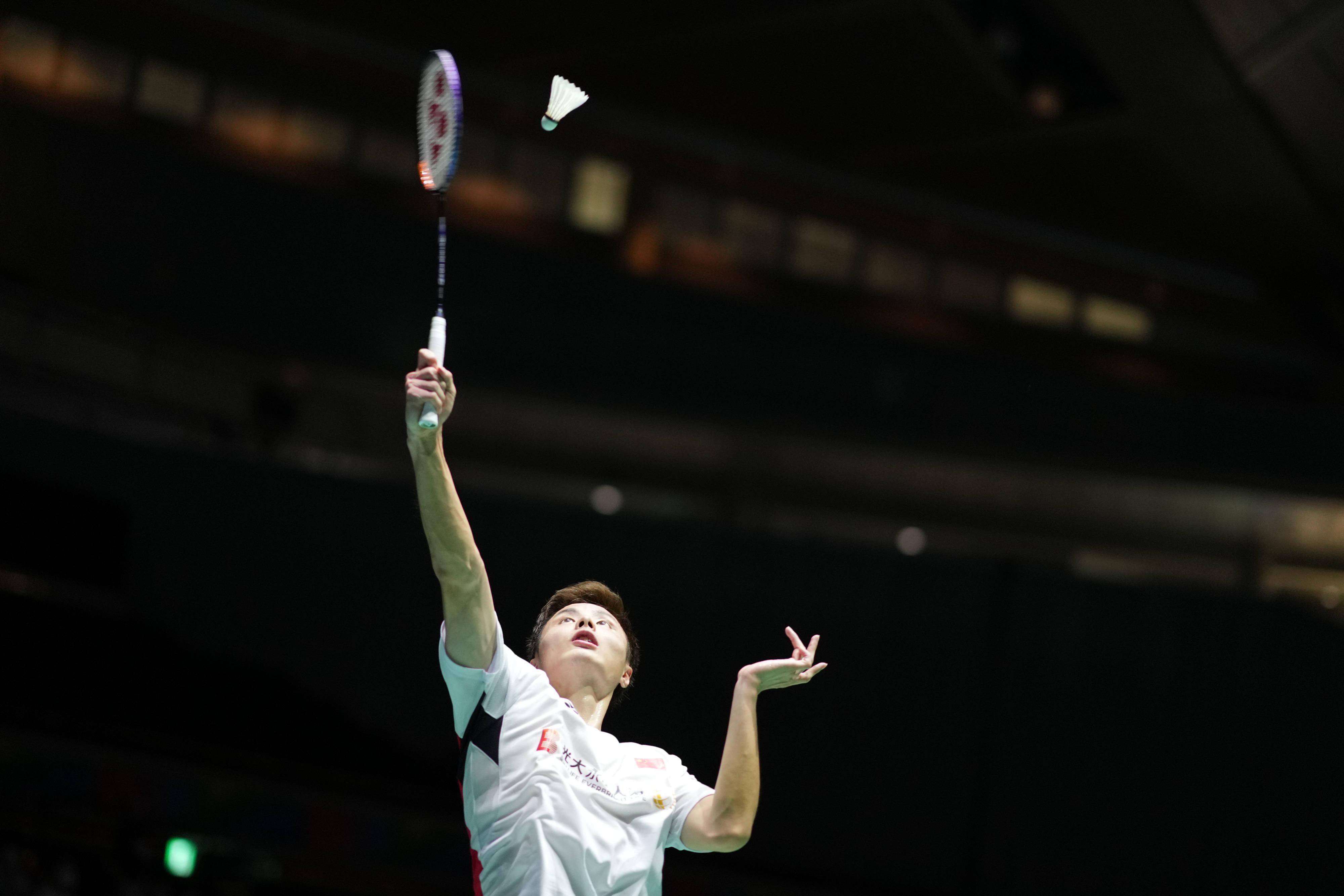 面对他时不 面对他时不